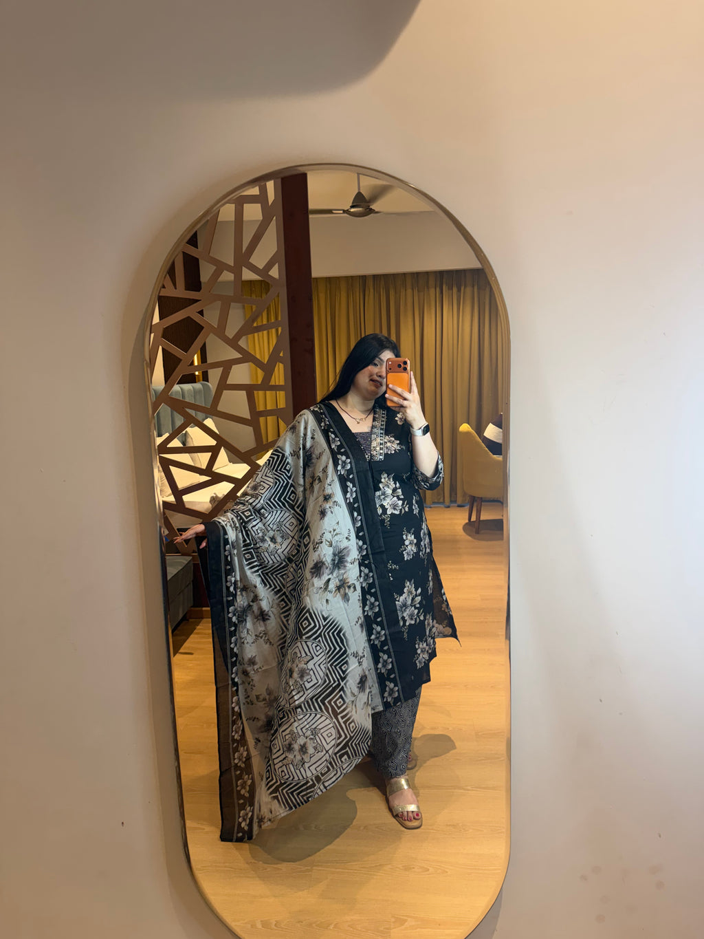 “Nanika” 3-piece set with dupatta