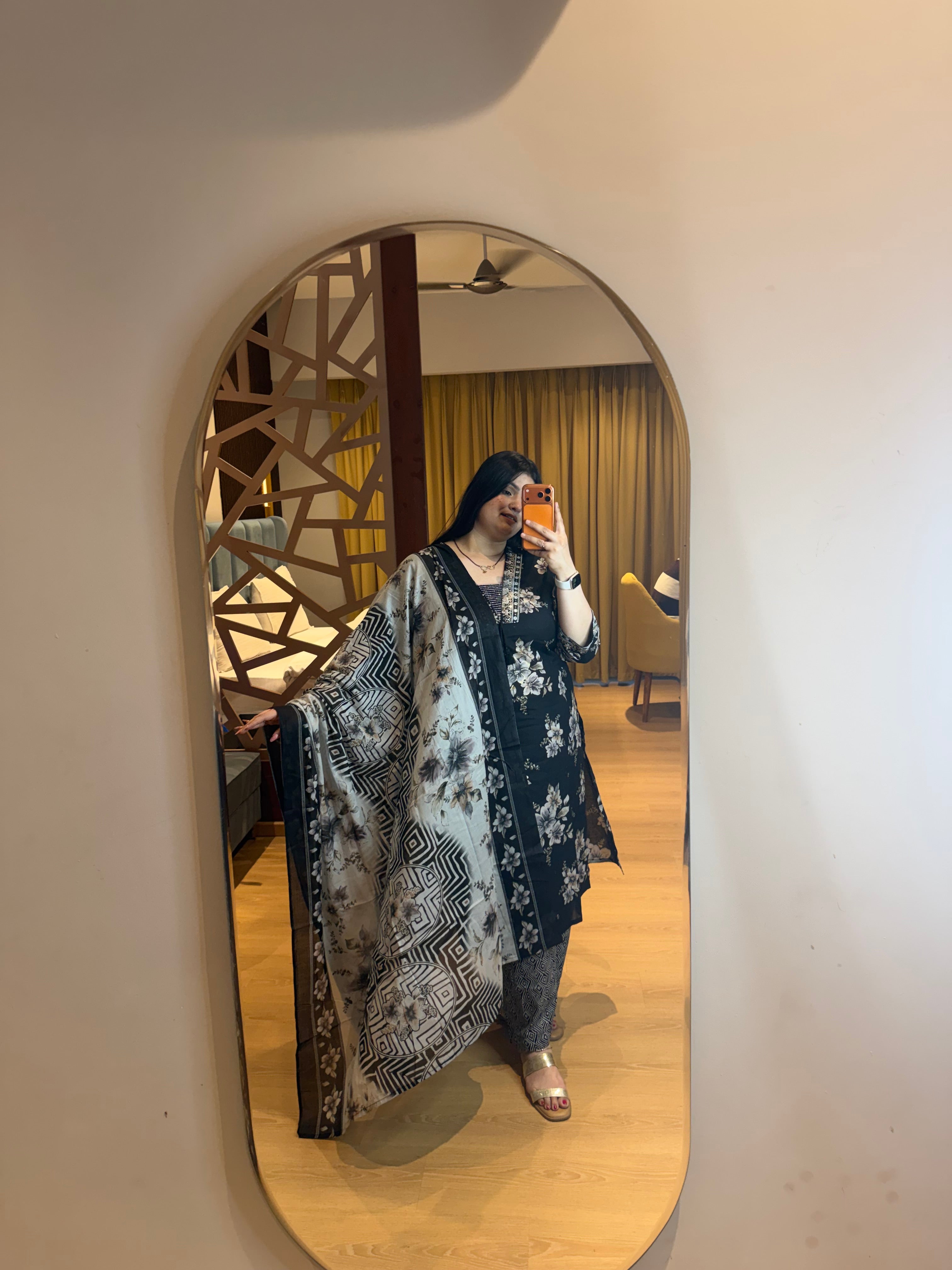 “Nanika” 3-piece set with dupatta