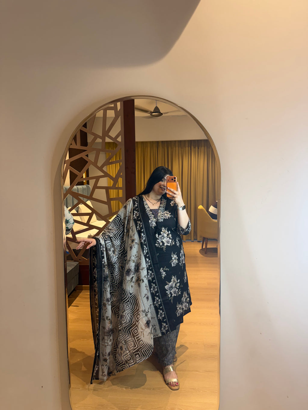 “Nanika” 3-piece set with dupatta